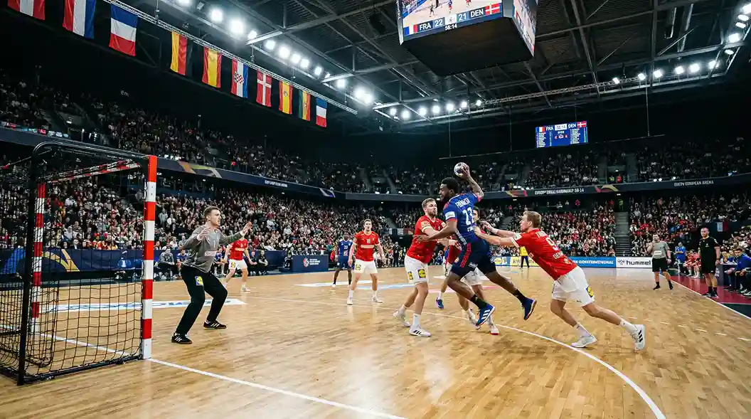 Handball-Spielszene in einer großen internationalen Arena mit Flaggen
